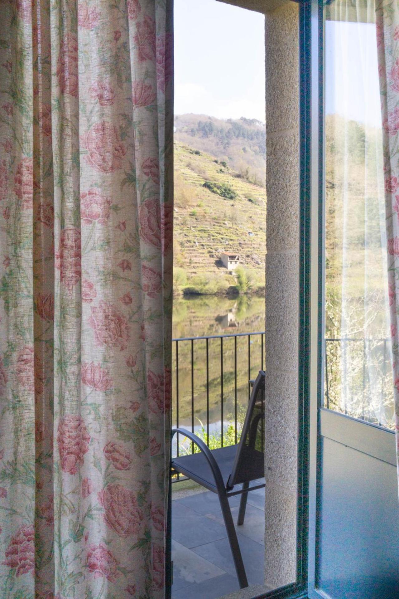 Ribeira Sacra A Orilla Rio Mino Casas Do Pincelo Apartment ภายนอก รูปภาพ