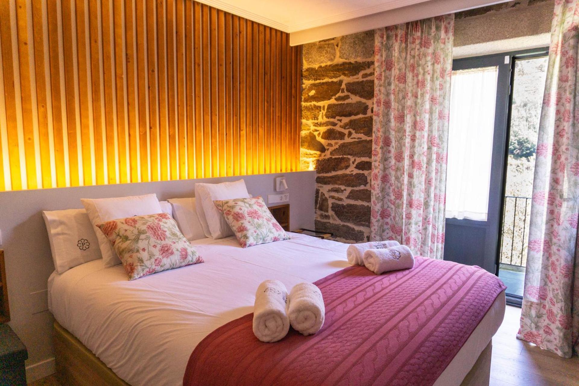Ribeira Sacra A Orilla Rio Mino Casas Do Pincelo Apartment ภายนอก รูปภาพ